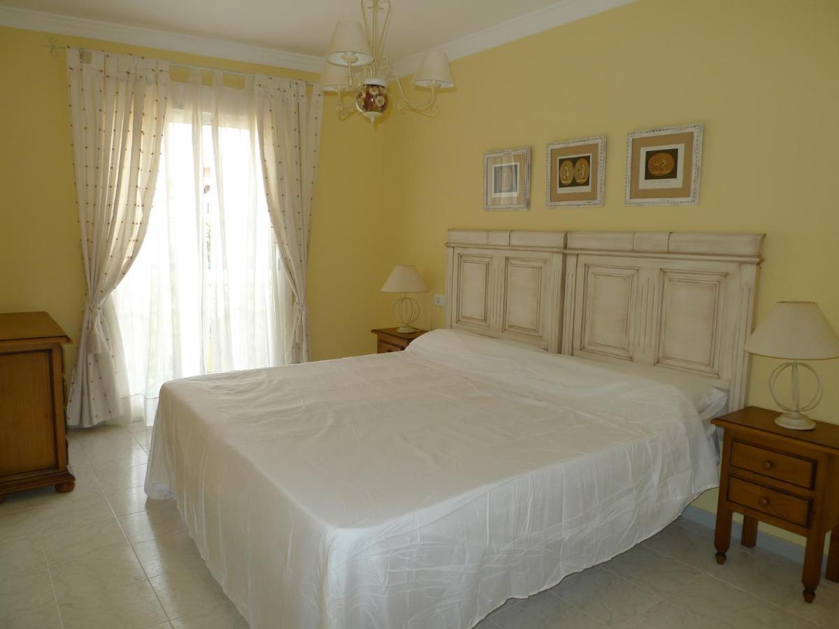 Torrox Costa Beachfront Apartment Екстер'єр фото