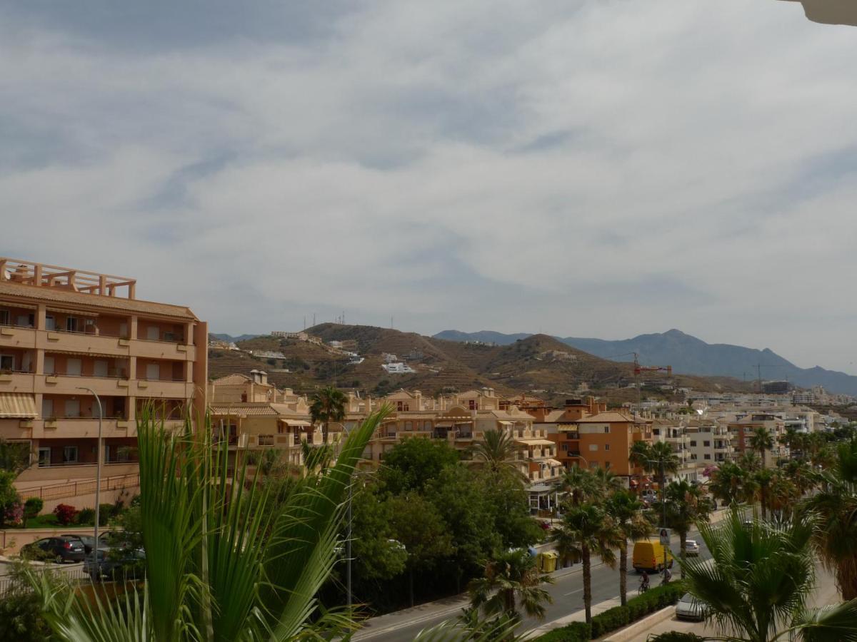 Torrox Costa Beachfront Apartment Екстер'єр фото