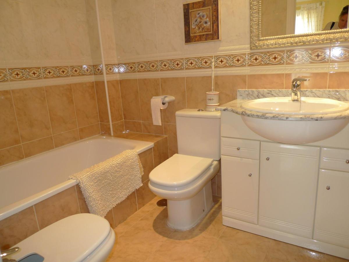 Torrox Costa Beachfront Apartment Екстер'єр фото