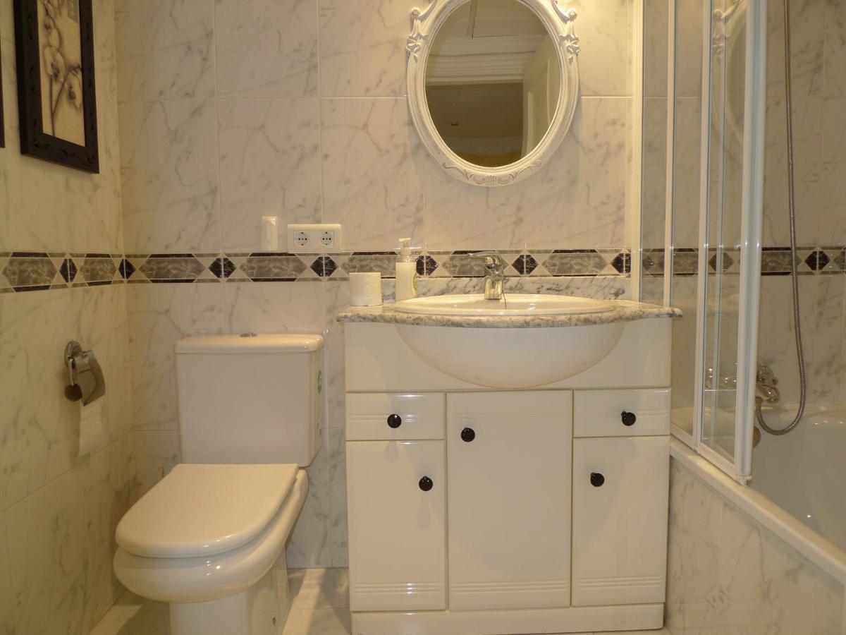 Torrox Costa Beachfront Apartment Екстер'єр фото