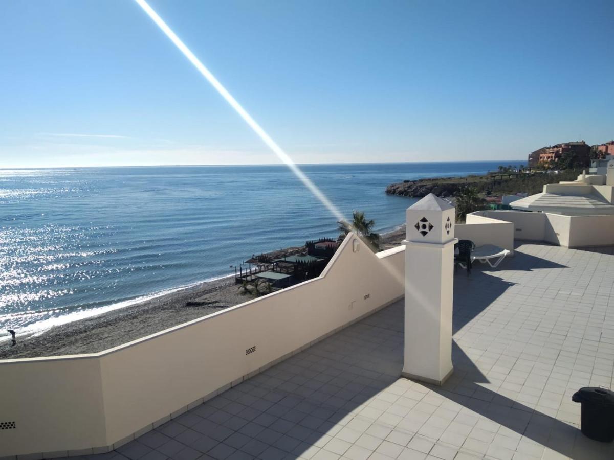 Torrox Costa Beachfront Apartment Екстер'єр фото
