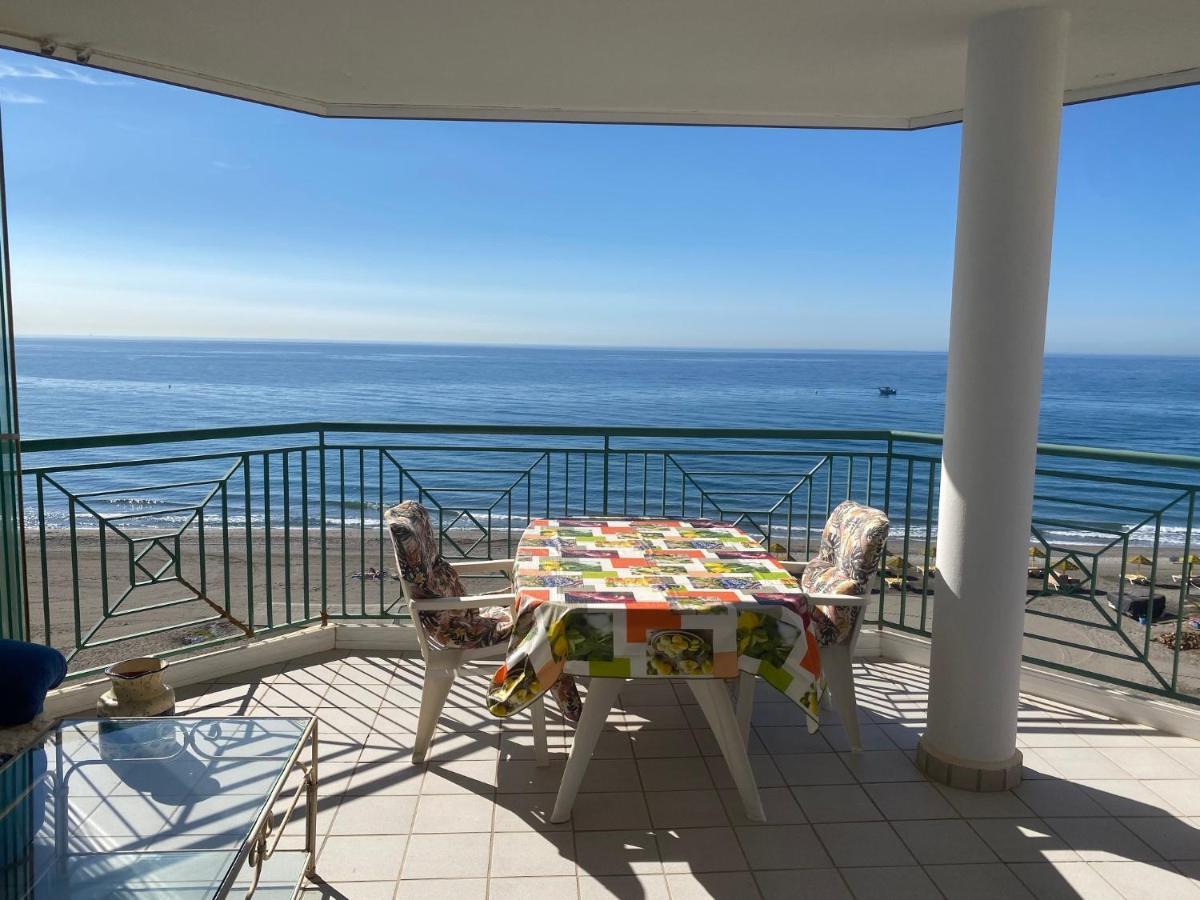 Torrox Costa Beachfront Apartment Екстер'єр фото