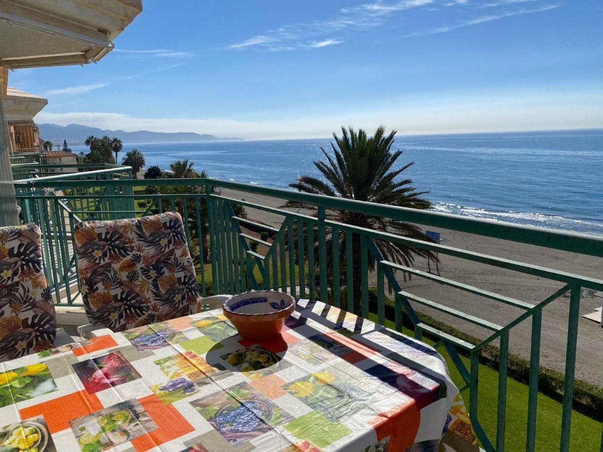 Torrox Costa Beachfront Apartment Екстер'єр фото