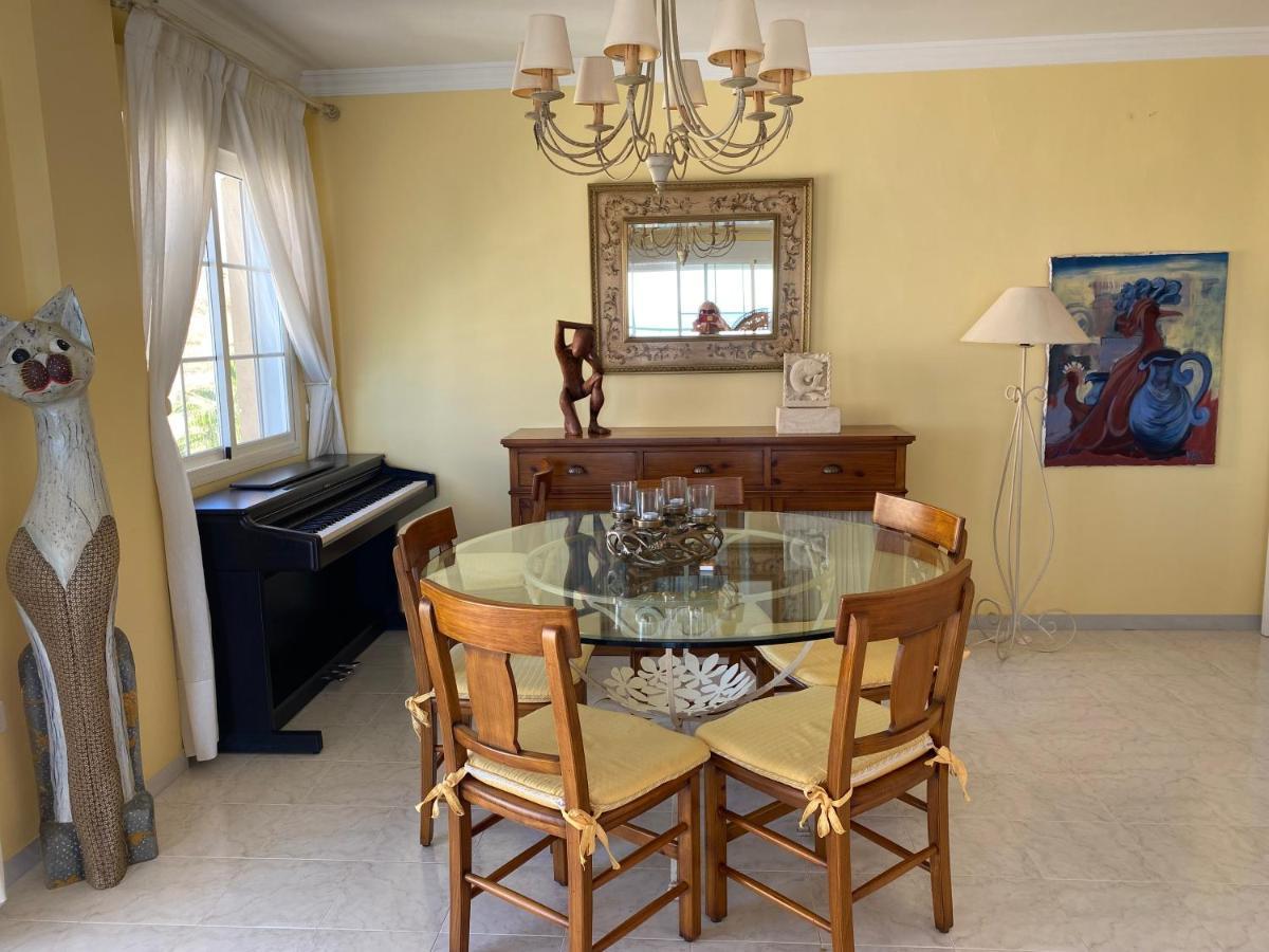 Torrox Costa Beachfront Apartment Екстер'єр фото