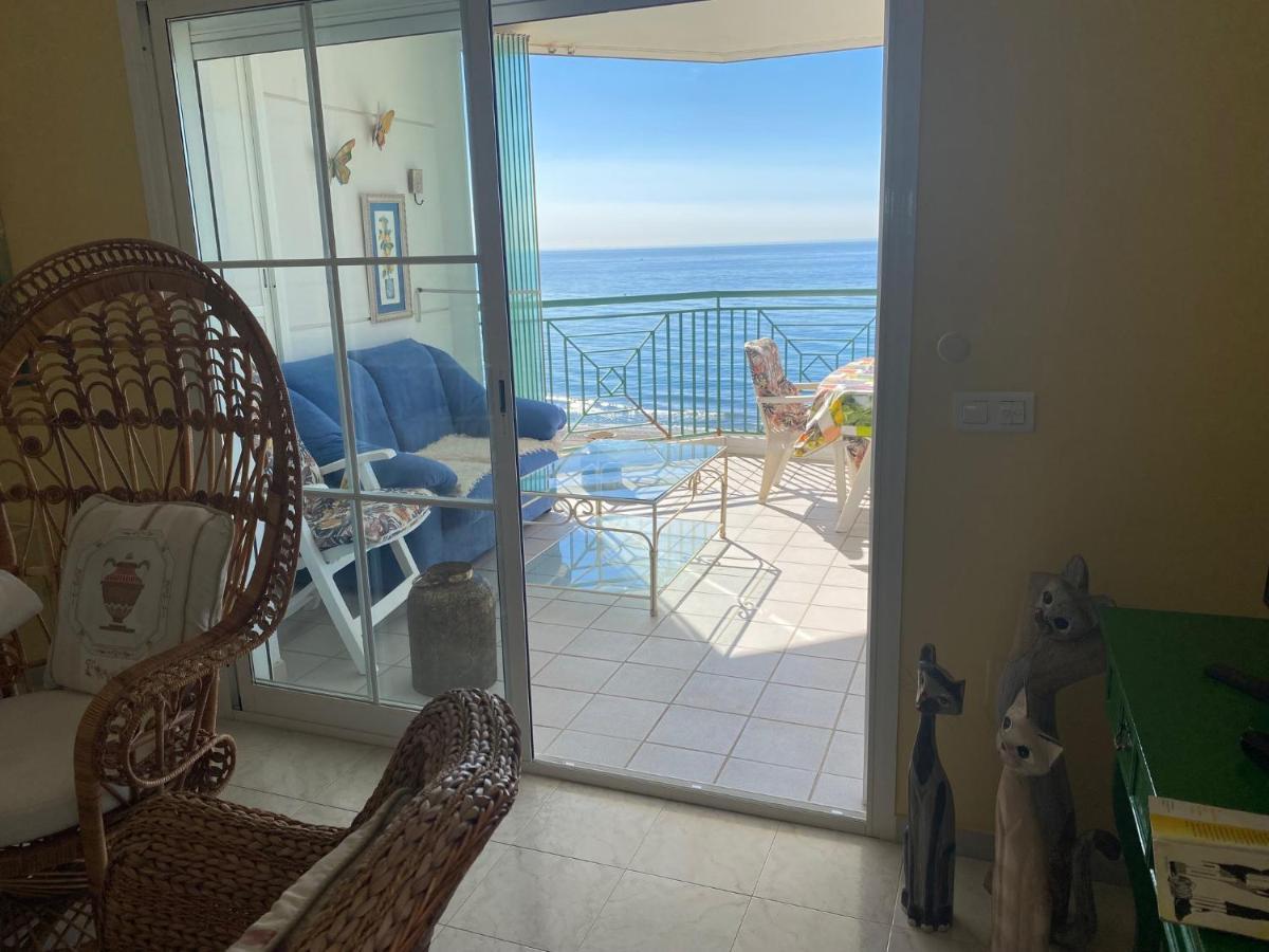 Torrox Costa Beachfront Apartment Екстер'єр фото