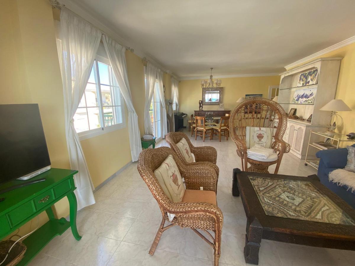 Torrox Costa Beachfront Apartment Екстер'єр фото